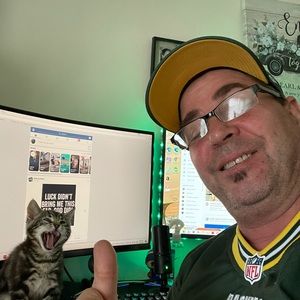 Meet your Posher, Earl